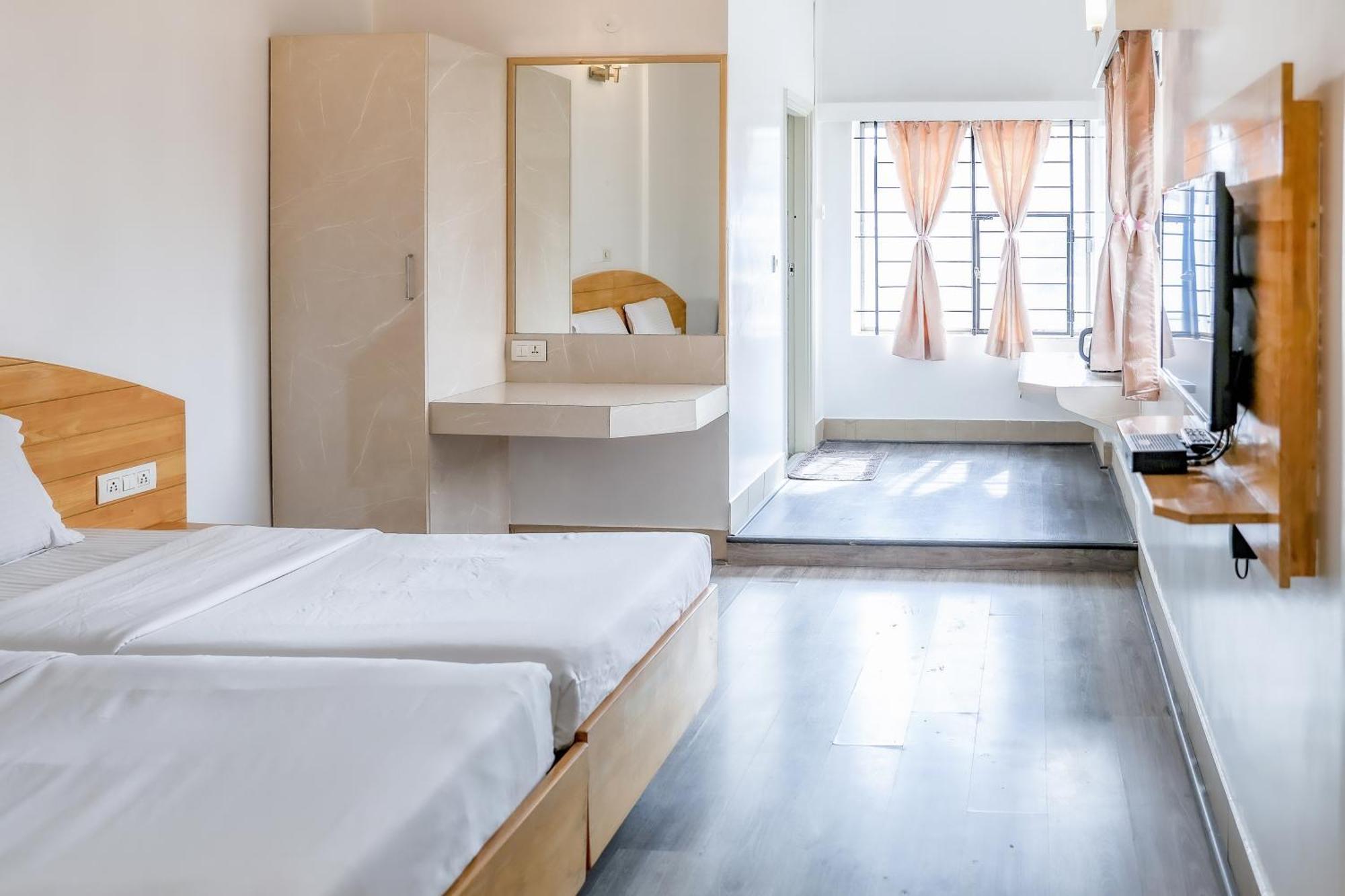 Hotel Vellara Bangalore Eksteriør billede