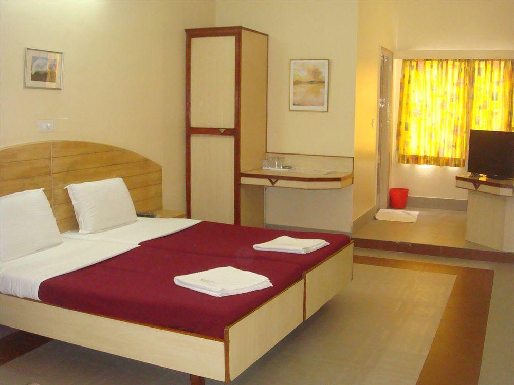 Hotel Vellara Bangalore Eksteriør billede