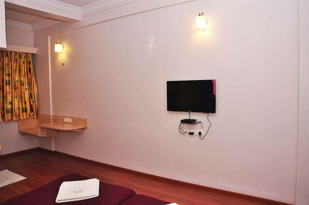Hotel Vellara Bangalore Eksteriør billede